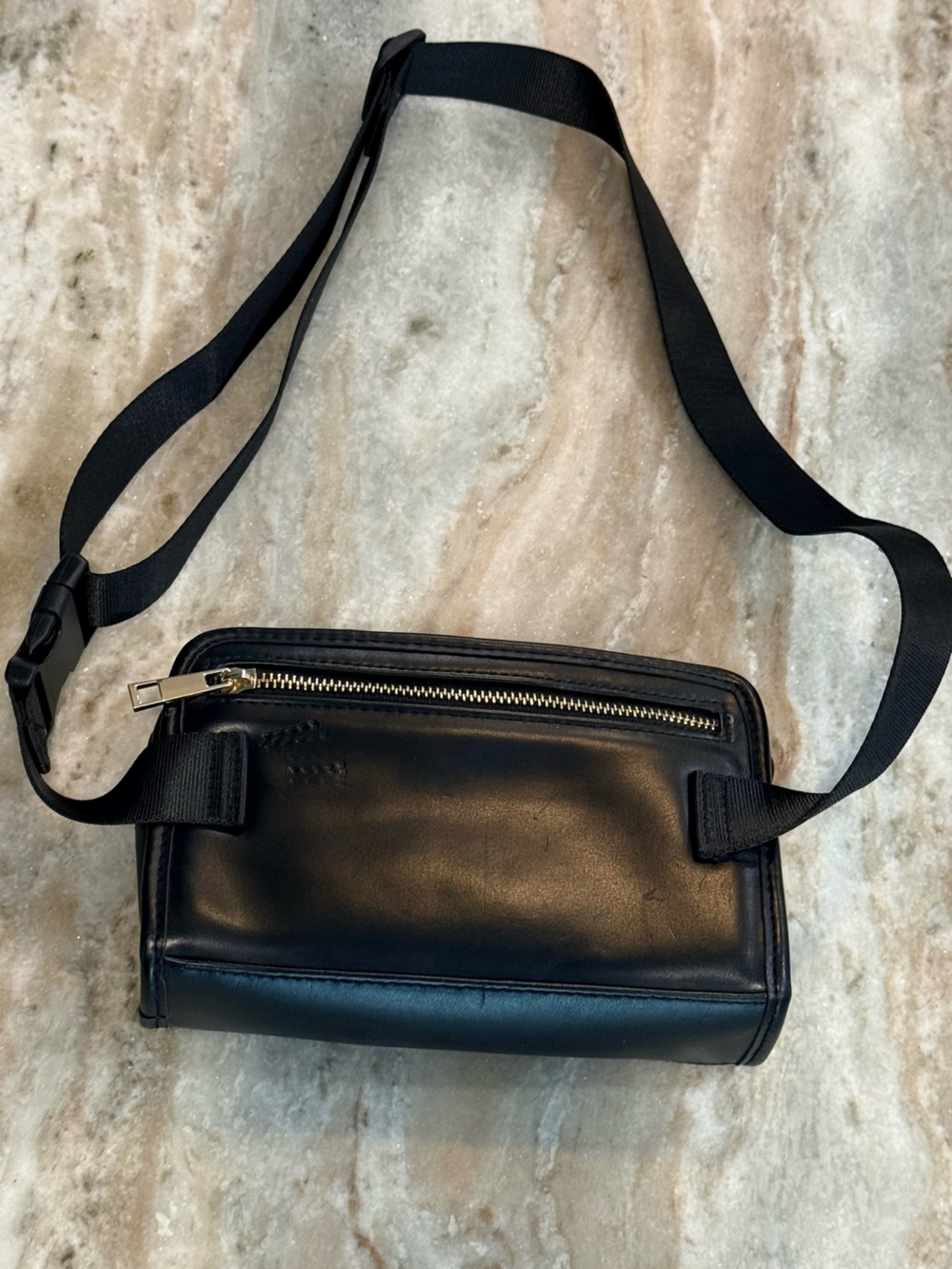 Women’s AMANDA UPRICHARD Black quilted belt bag - Picture 6 of 9